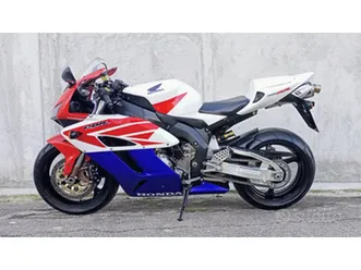 honda cbr 1000 rr fireblade