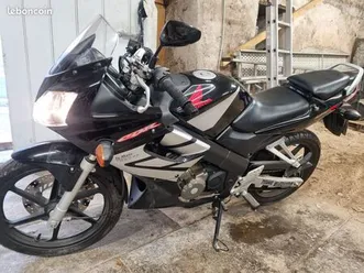 honda 125 cbr r