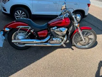 ② honda shadow spirit 750 c2