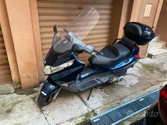 scooter piaggio x8