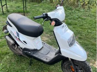 scooter yamaha booster