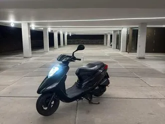 ② yamaha vity motoscooter 2011 11.000km