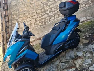 moto scooter peugeot métropolis 400 cm3