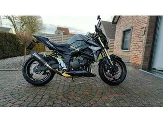 ② suzuki gsr 750 freegun edi̇ti̇on