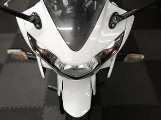 honda cbr 125 2013 white