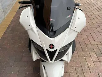 gilera nexus 300