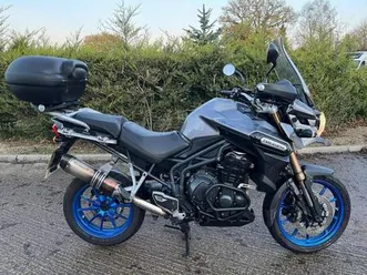 2012 12 triumph explorer 1215 tiger 1200 adventure tourer top box