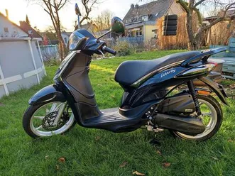 biete piaggio liberty 50 neuwertig