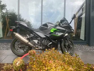 kawasaki ninja 400 performance my23 wie neu!!!