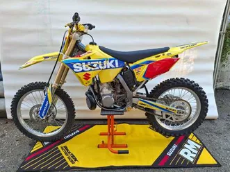 suzuki rm 250 2-takt motocross original wenig gefahren neuwertig!