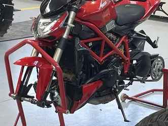 ducati streetfighter 848 →