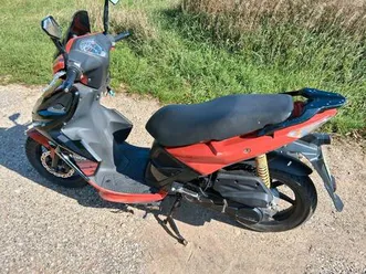 kymco super 8 ,4 takter roller mit 25/50 papiere