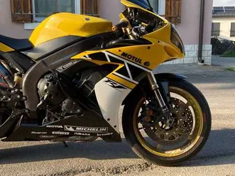 yamaha yzf 1000 giallo