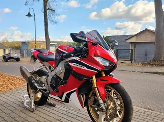 honda cbr1000rr sp1 fireblade