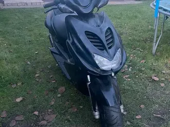 yamaha aerox 50 ccm roller mit pappieren und schlüssel