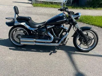 yamaha xv 1900 raider