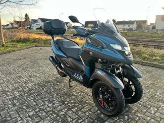 yamaha tricity 300 carbon&akrapovic