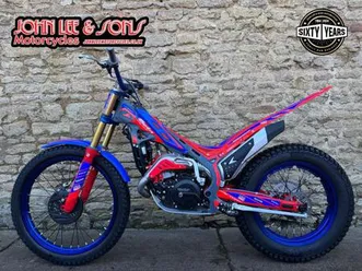 beta evo 250 cc factory trials bike, 2025 model, road registered, never ridden