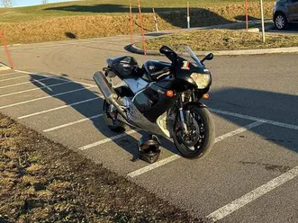 aprilia rsv 1000
