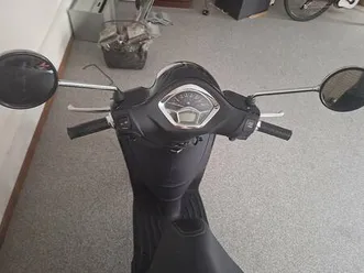 kymco 125 ccm canton grisons -