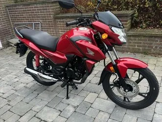 ② honda cb125f strictement neuve ! 250 km seulement