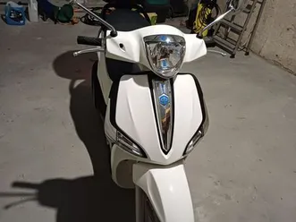 vends scooter piaggio liberty 50 cc 4t