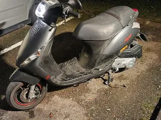 piaggio zip