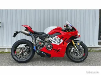 ducati panigale v4 r 998 cm3