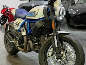 ducati scrambler café racer 800 - seulement 1076km - maintien de charge - carnet ducati