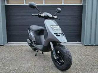 piaggio tph 2t 50cc brom bj 2005 smokey grey 7700km topstaat — scooters | piaggio — marktplaats