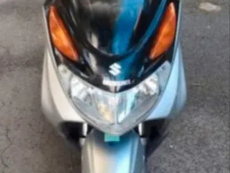 scooter 125 burgman suzuki robuste