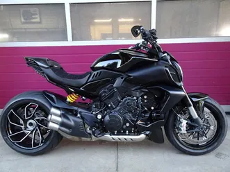 diavel v4