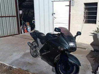 vend zzr 1100 kawasaki