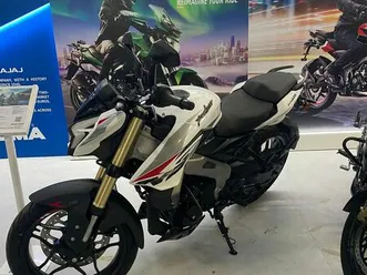 bajaj pulsar ns 400