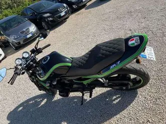 kawasaki zr - 7 nero