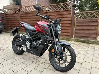 honda cb125r - rot, wie neu, aufgepolstert, neue spiegel