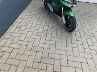 2x peugeot jetforce teileträger oder nur teile mit 45er papiere