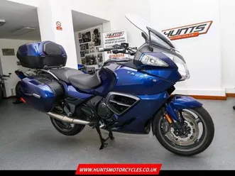 2012, '62 triumph trophy 1200se. full luggage, heated grips. superb value £4,395