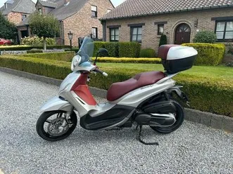 ② piaggio beverly 350