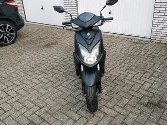 ② sym jet 4. a klasse