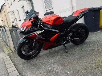 suzuki gsx-r 600 k8