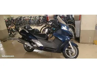honda silverwing 600 maxiscoot