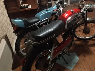 motobecane av 90 peinture et pneus neufs très bon état général