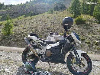 aprilia tuono 1000 rr