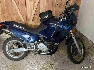 vend moto 750 cagiva elephant 1992