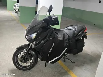 yamaha x-max 400