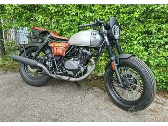 caffe' racer rayburn 125 cc brixton