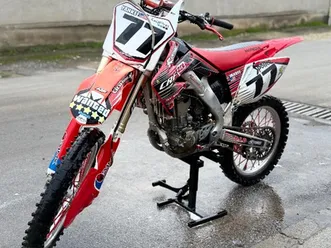 здравейте продавам honda crf250r с коментар на място →