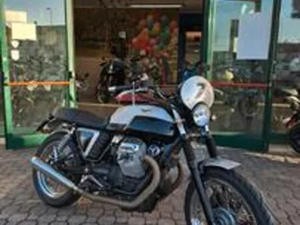 moto guzzi v7 classic