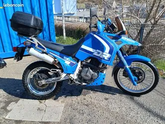 moto 800
